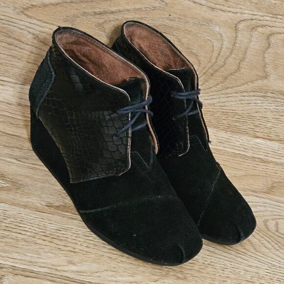Toms Dessert Women's Size 7W Black Suede Leather Snake Print Wedge Ankle Booties - Picture 11 of 11